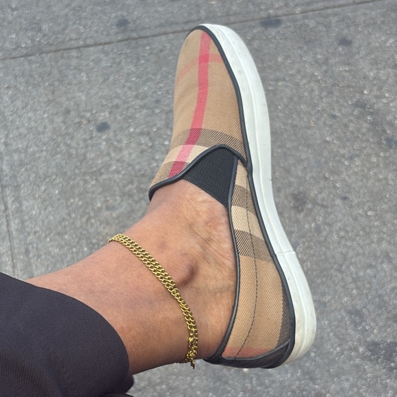 Burberry slip on sneakers - Picture 1 of 1